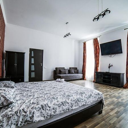 Central Studio Bnb Braşov Buitenkant foto