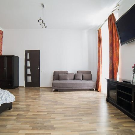 Central Studio Bnb Braşov Buitenkant foto