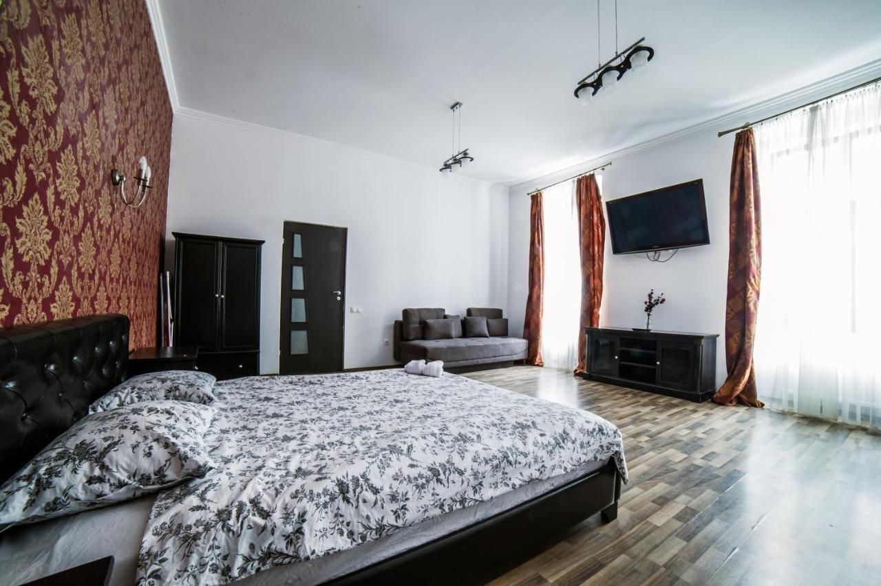 Central Studio Bnb Braşov Buitenkant foto
