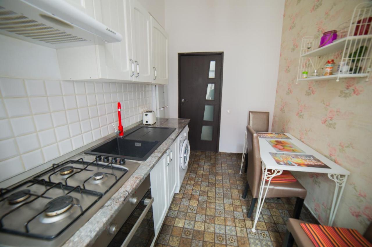 Central Studio Bnb Braşov Buitenkant foto
