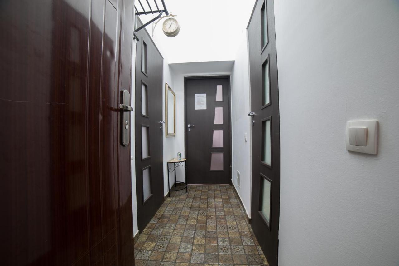 Central Studio Bnb Braşov Buitenkant foto
